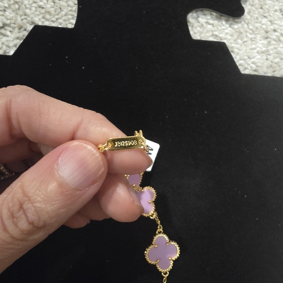 21kgp Dubai Jewelry - Elegant Pink and Gold Bracelet - Picture 4 of 7